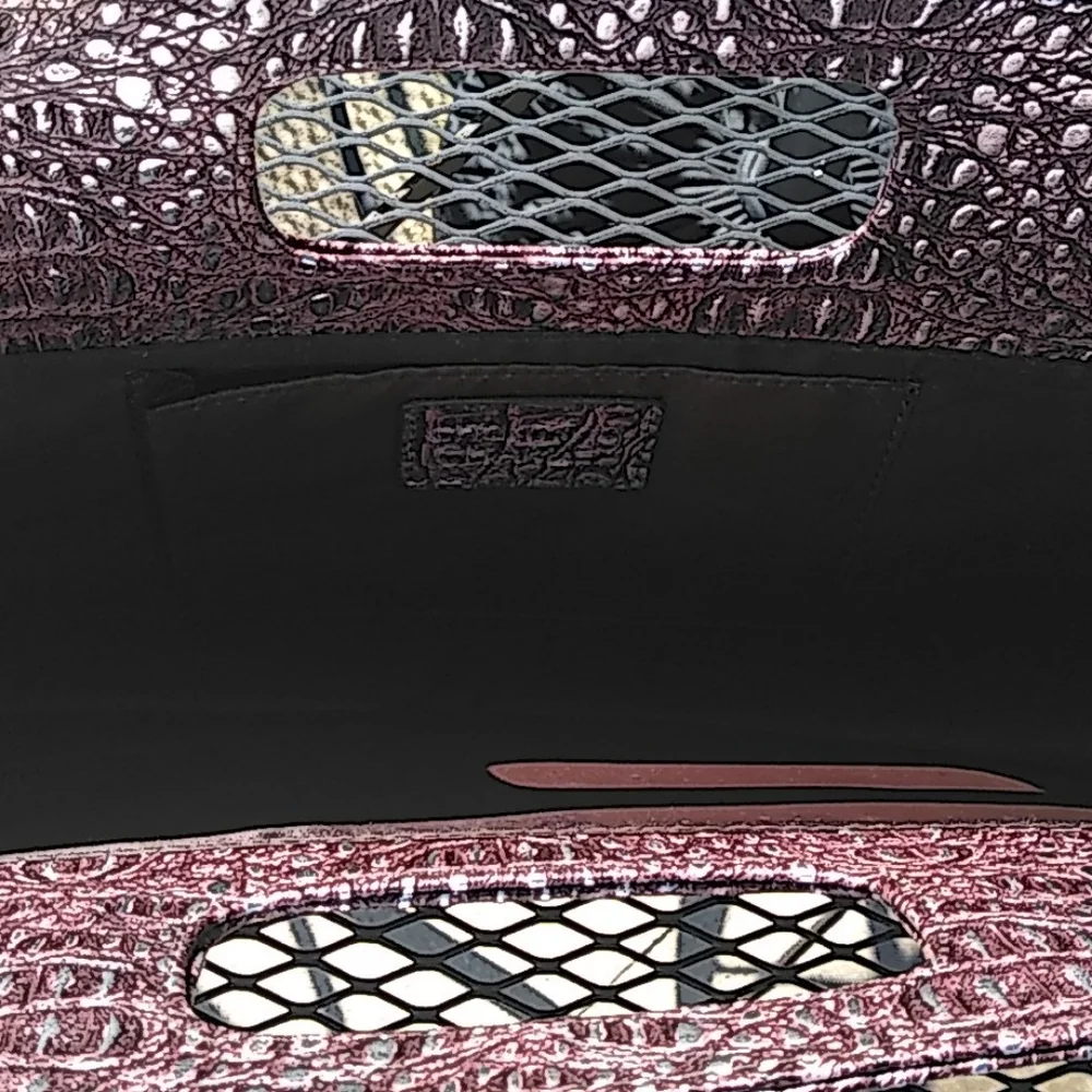 Faux crocodile clutch‎